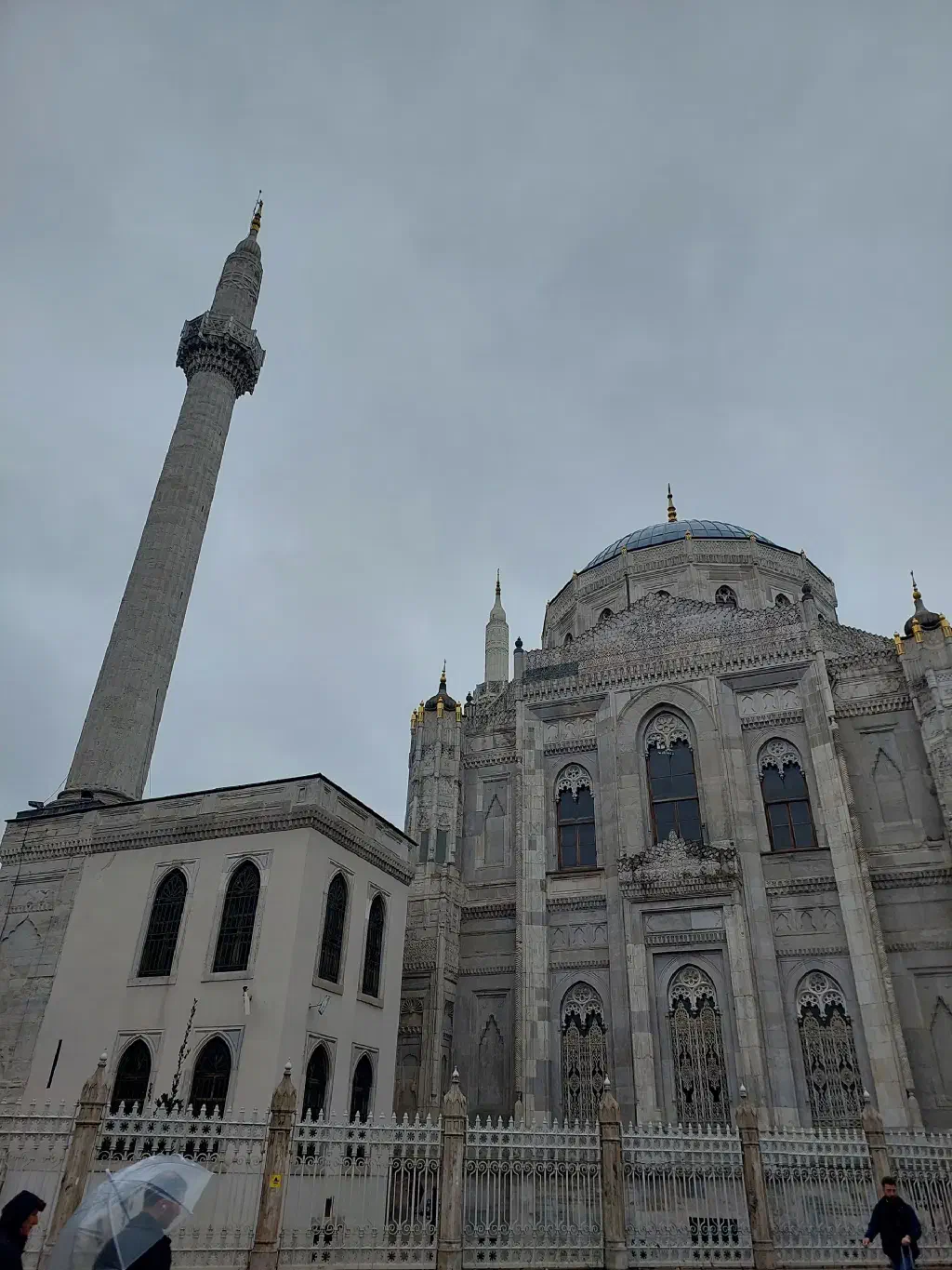 Pertevniyal Valide Sultan Camii